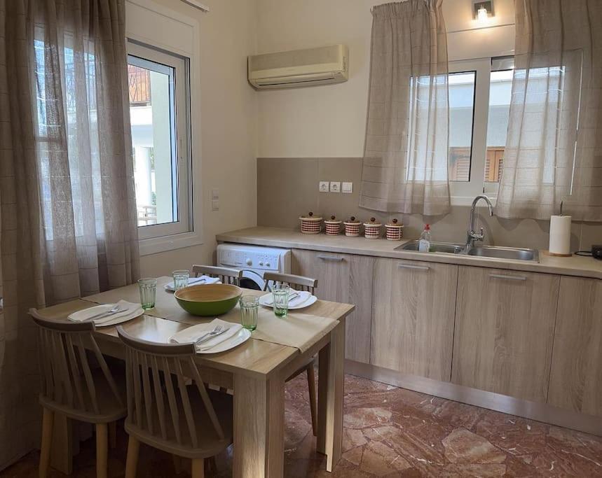 Comfortable 2 Bed Apt 5 Mins/Nafplio 10 Mins/Beach公寓 外观 照片